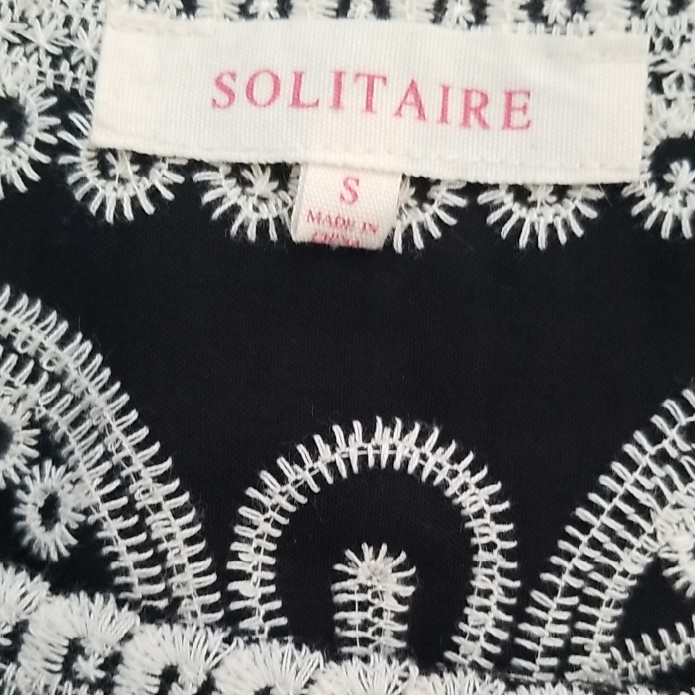 Solitaire Black Top with White Embroidery - Picture 4 of 4